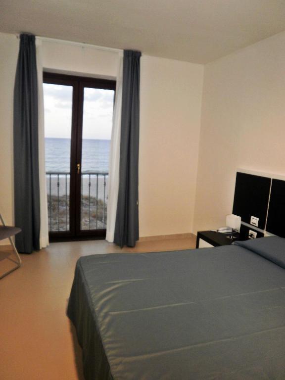Buddi Hotel Platamona Exterior photo