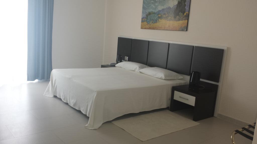 Buddi Hotel Platamona Exterior photo