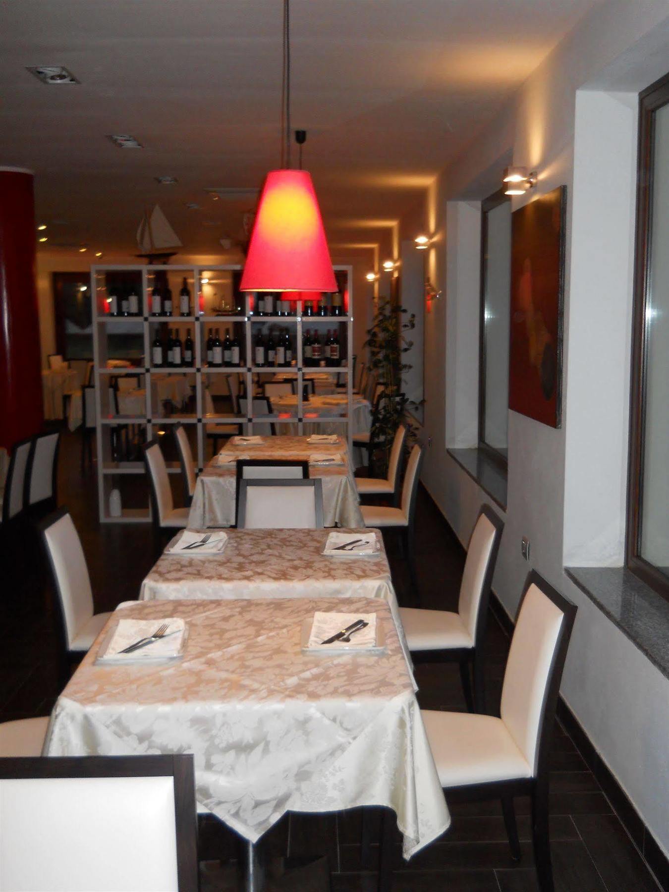 Buddi Hotel Platamona Exterior photo