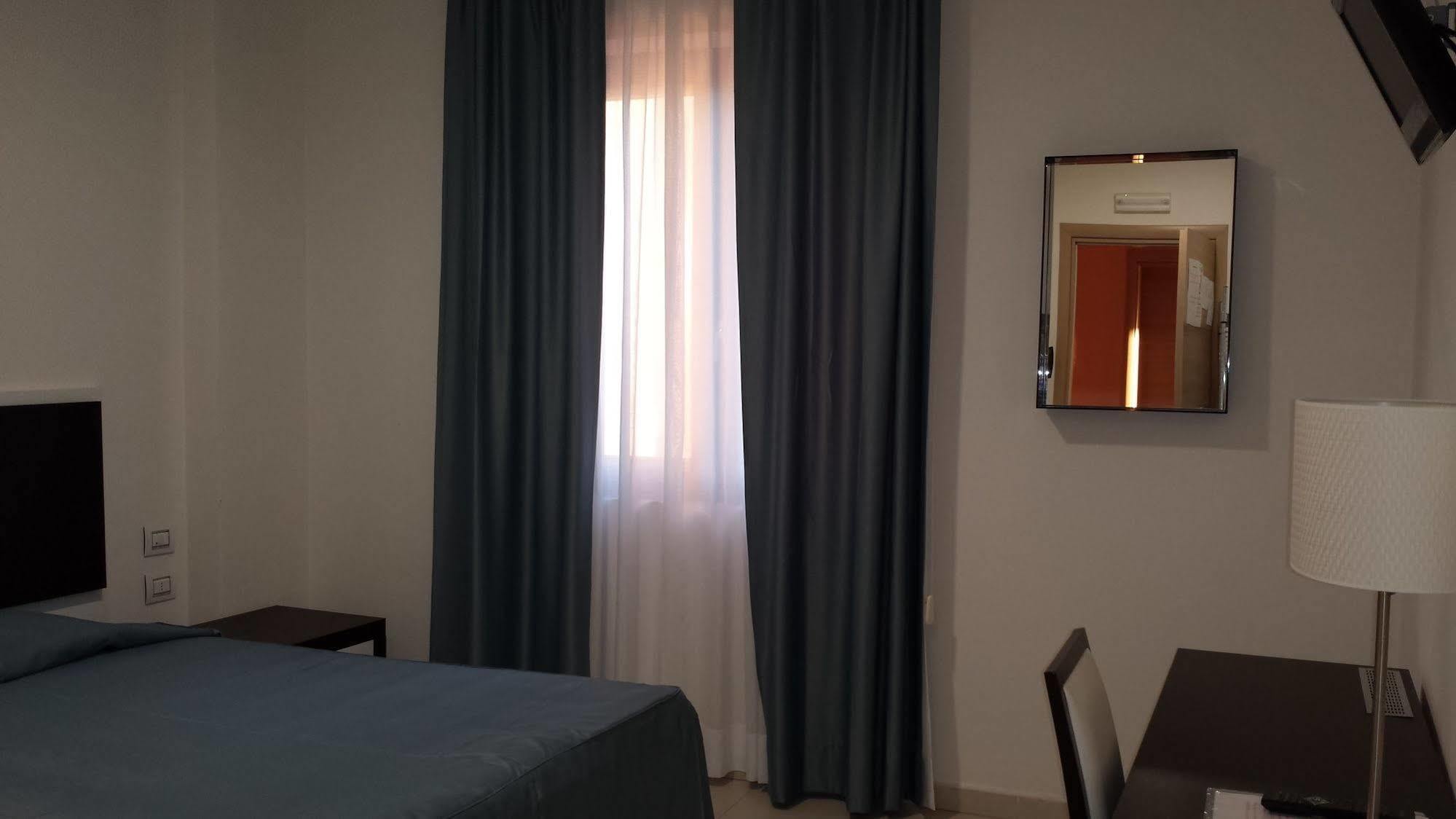 Buddi Hotel Platamona Exterior photo